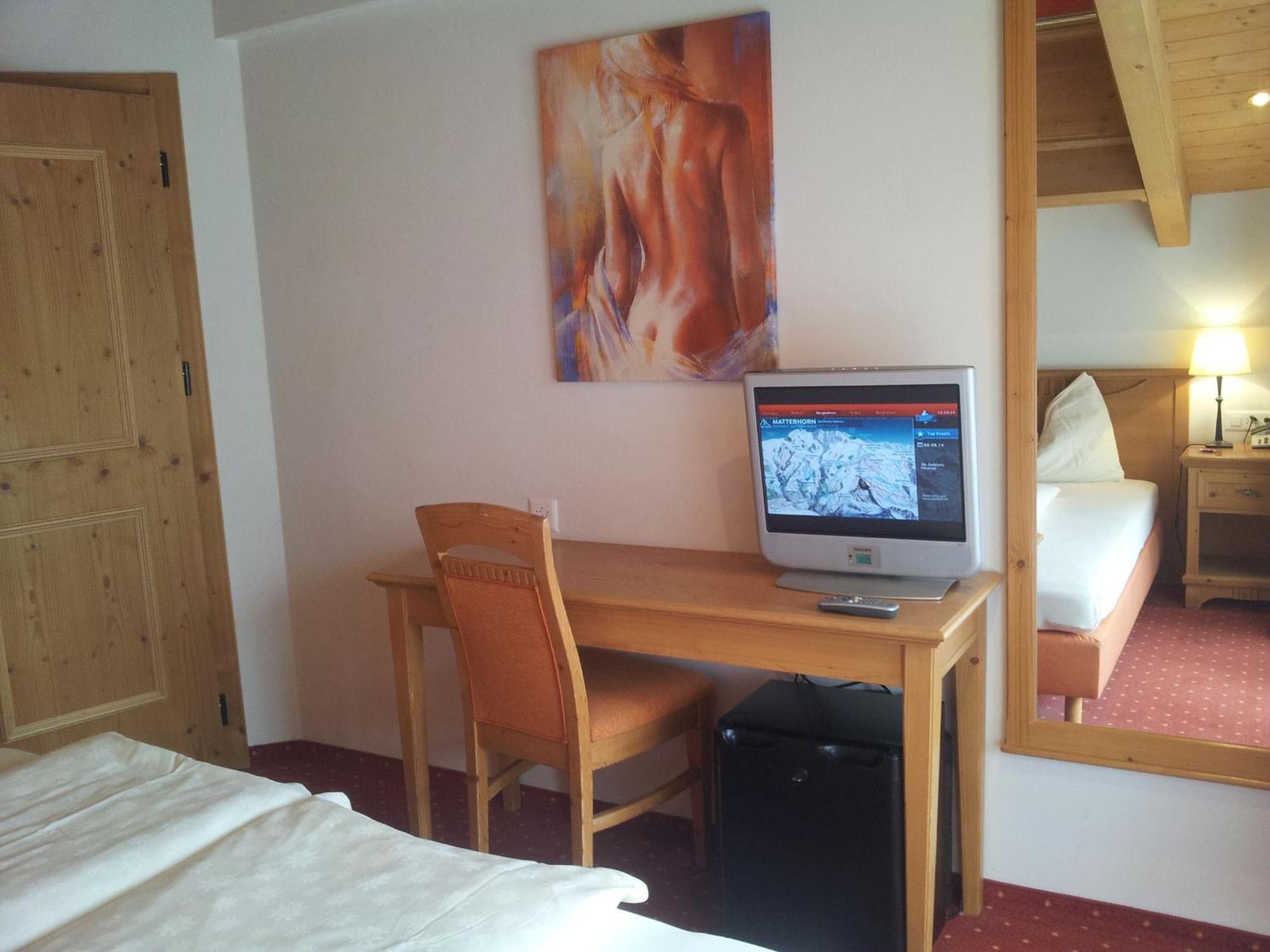 Hotel Dufour Chalet - Adults Only Zermatt Rom bilde